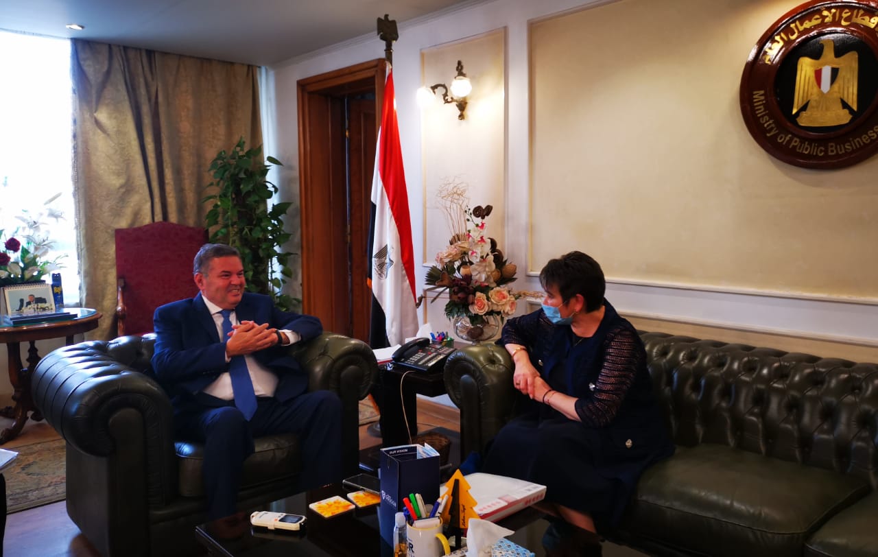  "توفيق" يستقبل وزيرة الاقتصاد البلغارية لبحث فرص التعاون المشترك 