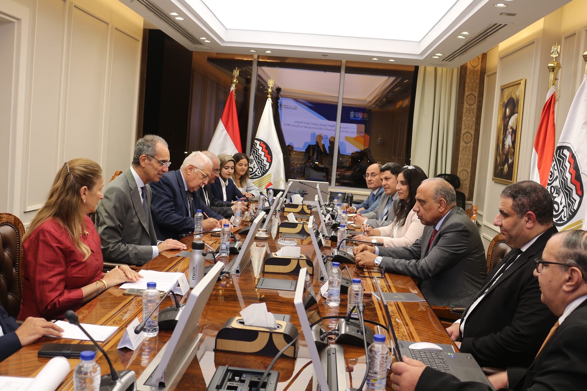 "عصمت" و"طلعت" يتابعان مشروع التحول الرقمي بشركات وزارة قطاع الأعمال العام
