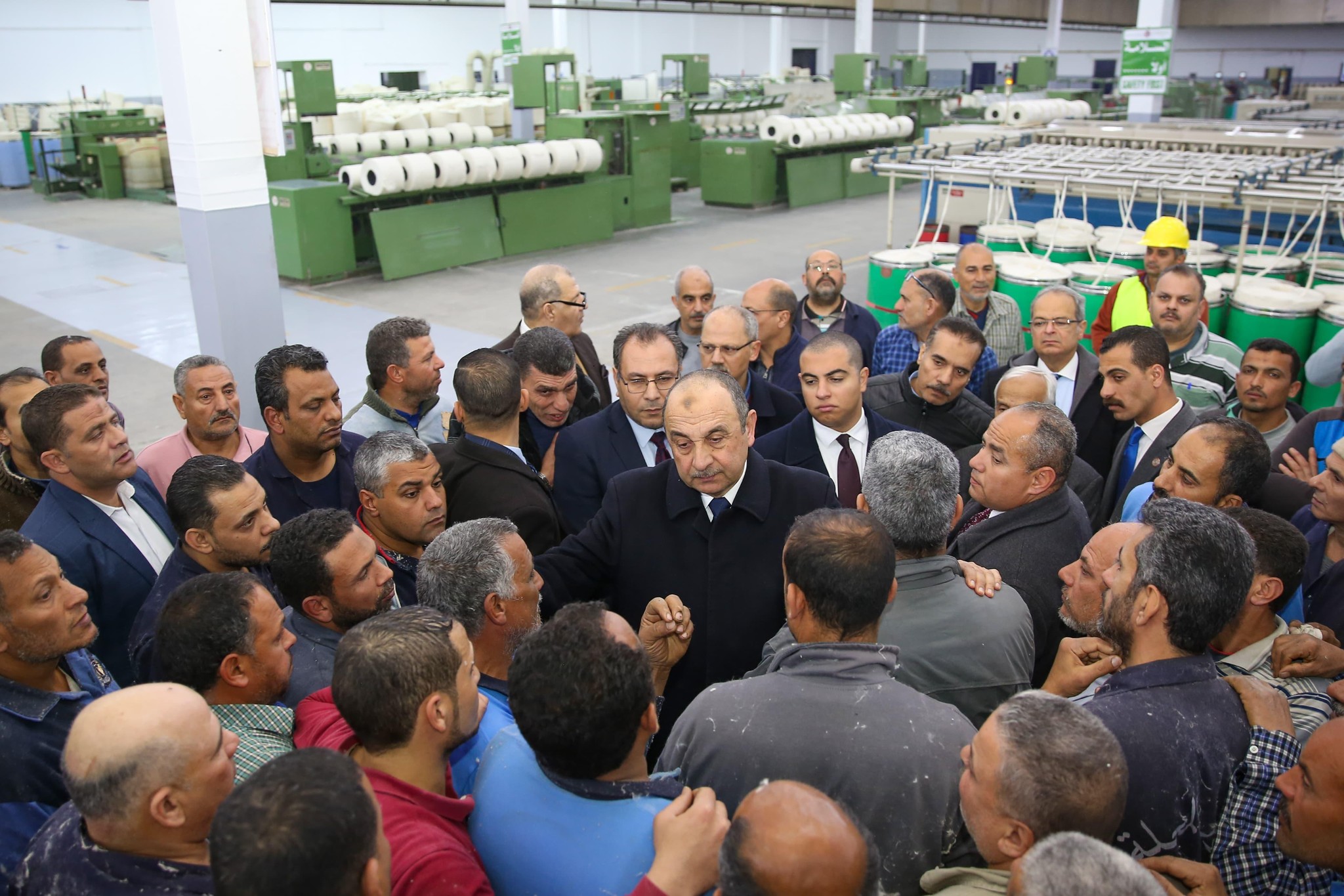 وزير قطاع الأعمال العام يوجه بصرف 200 ألف جنيه لأسرة كل متوفى في حادث المحلة